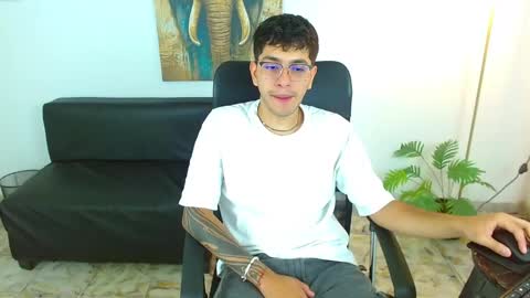 Max online show from 03-17-26, 01:36