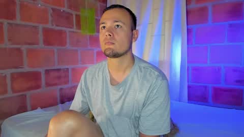 Snapshot of maax_taylor01 chatting on 01-24-25, 12:41 online show from 01-24-25, 12:41