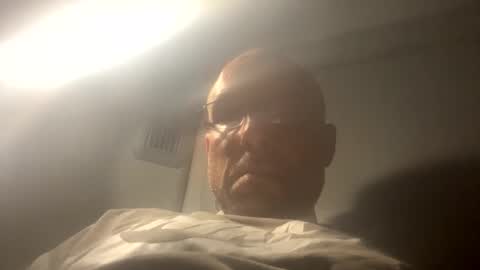 Snapshot of mac402992 chatting on 01-15-26, 12:21 mac402992 online show from 01-15-26, 12:21