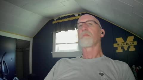mac8181 online show from 06-14-26, 10:28