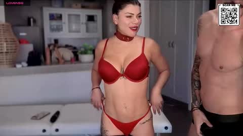 Snapshot of maca_hugo chatting on 11-11-25, 09:31 Maca Hugo online show from 11-11-25, 09:31