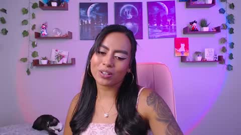 Macey Elliot Modelo Independiente online show from 02-05-25, 05:53