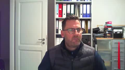 macfly67 online show from 12-20-24, 04:14