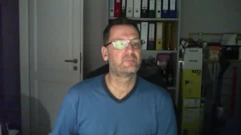 Snapshot of macfly67 chatting on 03-18-26, 06:55 macfly67 online show from 03-18-26, 06:55