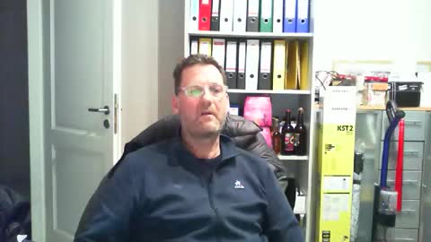 Snapshot of macfly67 chatting on 03-25-26, 10:38 macfly67 online show from 03-25-26, 10:38