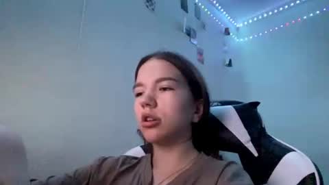 Mila online show from 05-21-26, 06:26