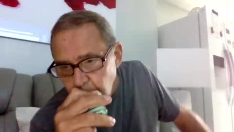 Snapshot of machet1 chatting on 12-11-24, 03:05 machet1 online show from 12-11-24, 03:05