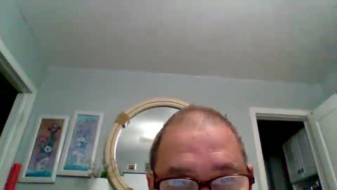 Snapshot of machet1 chatting on 02-26-25, 12:05 machet1 online show from 02-26-25, 12:05