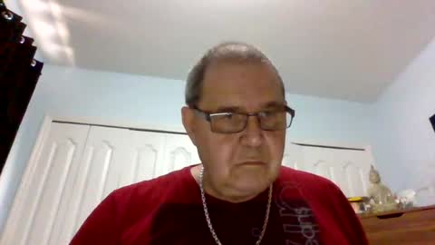 Snapshot of machet1 chatting on 06-16-26, 07:05 machet1 online show from 06-16-26, 07:05