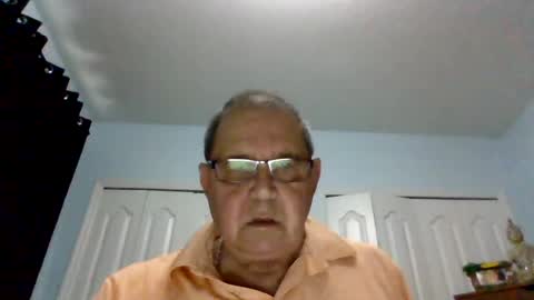 Snapshot of machet1 chatting on 06-20-26, 10:51 machet1 online show from 06-20-26, 10:51