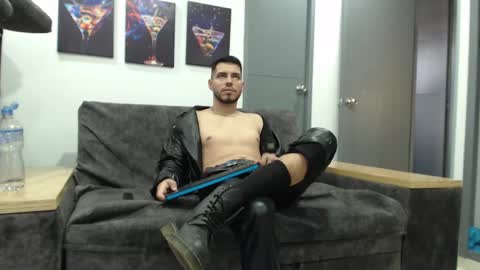 instagram mackdanielsx online show from 09-10-25, 08:42