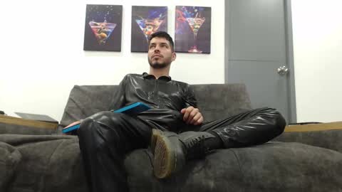 instagram mackdanielsx online show from 02-16-26, 09:00