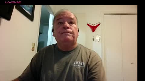 Snapshot of mackdocc001 chatting on 11-01-25, 10:50 mackdocc001 online show from 11-01-25, 10:50