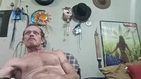 Snapshot of mackdog1369 chatting on 07-21-26, 12:18 mackdog1369 online show from 07-21-26, 12:18