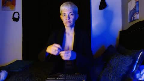 Noah Askew online show from 11-15-25, 03:59