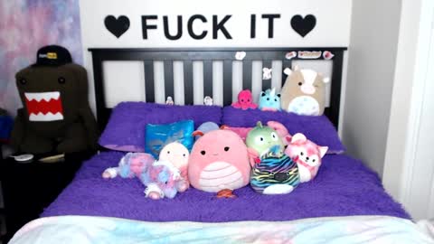 Mackenzie Wolfe online show from 02-18-25, 08:05