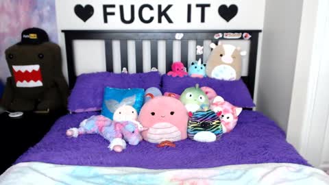 Mackenzie Wolfe online show from 02-20-25, 08:17