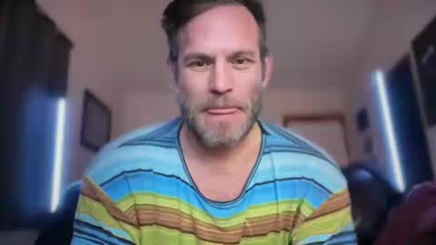 MackinCaliAllDay online show from 10-19-25, 08:37