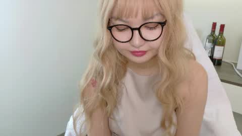 Snapshot of mad_dy chatting on 06-29-26, 12:27 Mad D online show from 06-29-26, 12:27