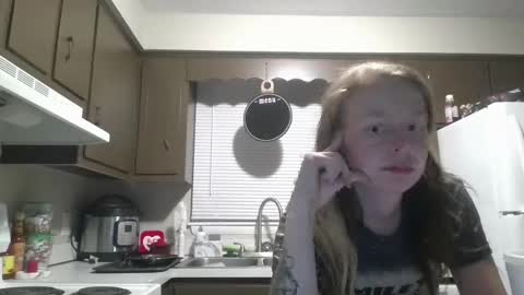 mad_hornet1983 online show from 01-20-25, 02:11