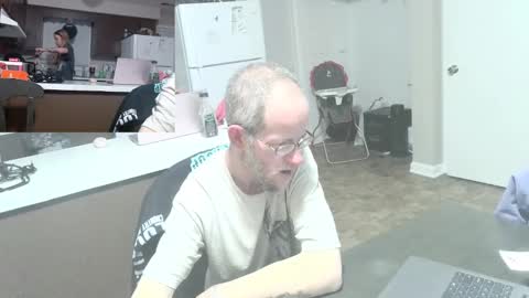 mad_hornet1983 online show from 01-21-25, 04:54