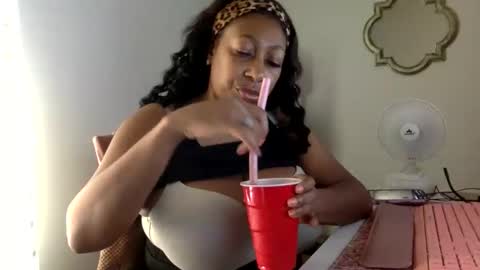 madam_glam online show from 04-15-26, 03:52