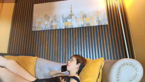 Madame online show from 05-15-26, 08:05