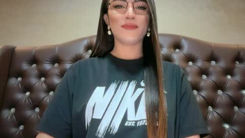 Snapshot of madammistressdominatrixxx chatting on 06-21-26, 10:56 Alison Kloss online show from 06-21-26, 10:56