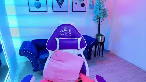 maddie_t18 online show from 05-23-26, 11:36
