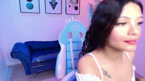maddie_t18 online show from 06-11-26, 11:19