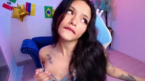 maddie_t18 online show from 06-17-26, 11:23