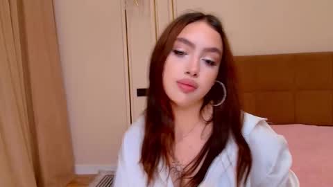 Madelaine online show from 05-22-26, 07:52