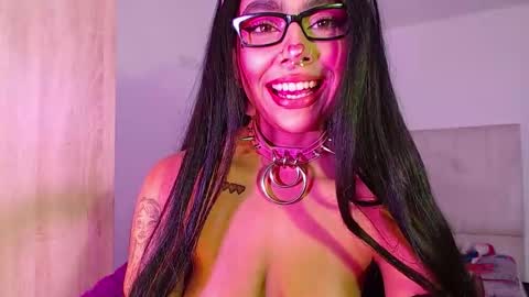 maddiie and clyde online show from 09-20-25, 04:02