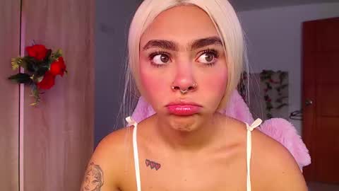 maddiie and clyde online show from 10-06-25, 03:31