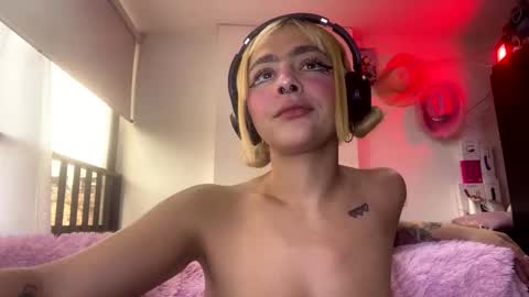 Snapshot of maddiiebrooks chatting on 02-24-26, 09:24 Maddie online show from 02-24-26, 09:24