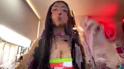 Snapshot of maddiiebrooks chatting on 03-13-26, 06:25 Maddie online show from 03-13-26, 06:25