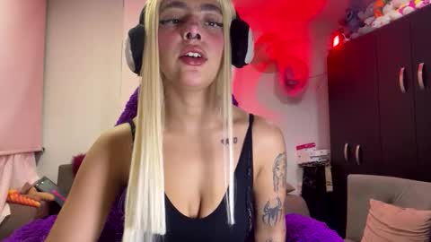 Snapshot of maddiiebrooks chatting on 03-17-26, 11:52 Maddie online show from 03-17-26, 11:52