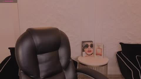 Maddison online show from 05-06-26, 07:19