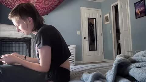 Snapshot of maddlips chatting on 11-25-25, 07:14 Rat Boy online show from 11-25-25, 07:14