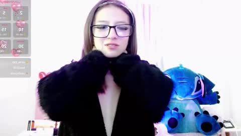 Maddy UwU online show from 02-21-25, 04:37