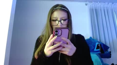 Maddy UwU online show from 09-27-25, 12:54