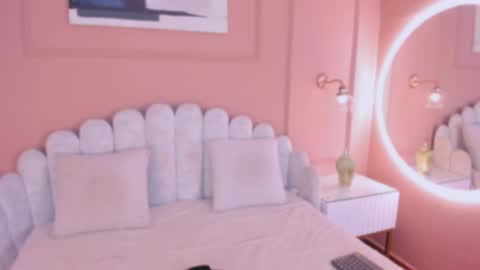 Maddy  online show from 12-18-24, 02:21