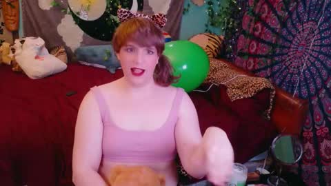 Snapshot of maddy_cat chatting on 10-20-25, 03:01 Maddy Cat online show from 10-20-25, 03:01