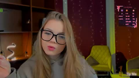 maddy moah online show from 04-25-26, 05:54