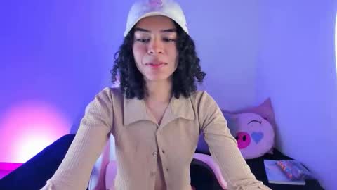 Snapshot of maddy_parker__ chatting on 11-28-25, 01:08 maddy_parker__ online show from 11-28-25, 01:08