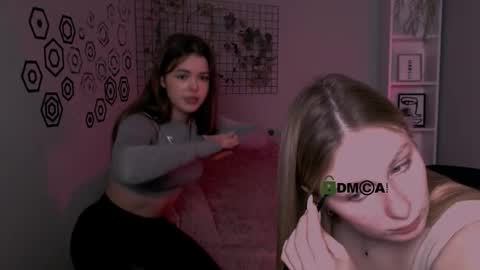 Snapshot of maddycats chatting on 11-30-25, 10:52 maddycats online show from 11-30-25, 10:52