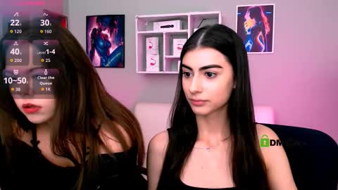 Snapshot of maddycats chatting on 12-17-25, 10:32 maddycats online show from 12-17-25, 10:32