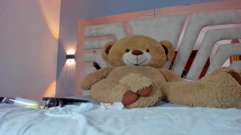  Maddy Crofft online show from 03-06-25, 05:22