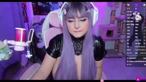 Snapshot of maddyfoox chatting on 05-15-26, 11:34 Maddy Foox online show from 05-15-26, 11:34