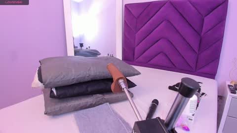 maddyjohnsonn online show from 01-20-25, 03:37